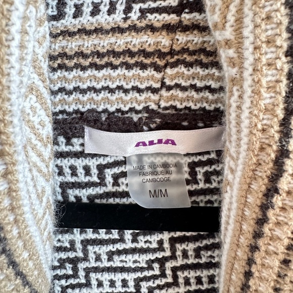 Alia | Tribal Print Neutral Open Front Knit Cardigan | Earth Tones Boho Drape - Picture 3 of 6